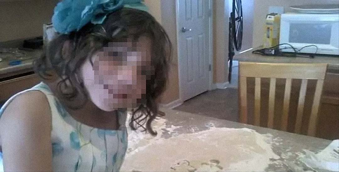 Madre afirma que su hija adoptada de 6 años tiene en realidad 22 y que ha intentado matarla. 5
